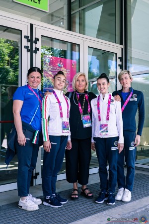 michelotti carol   bindi ginevra ita sf 02804 copia simone ferraro ph